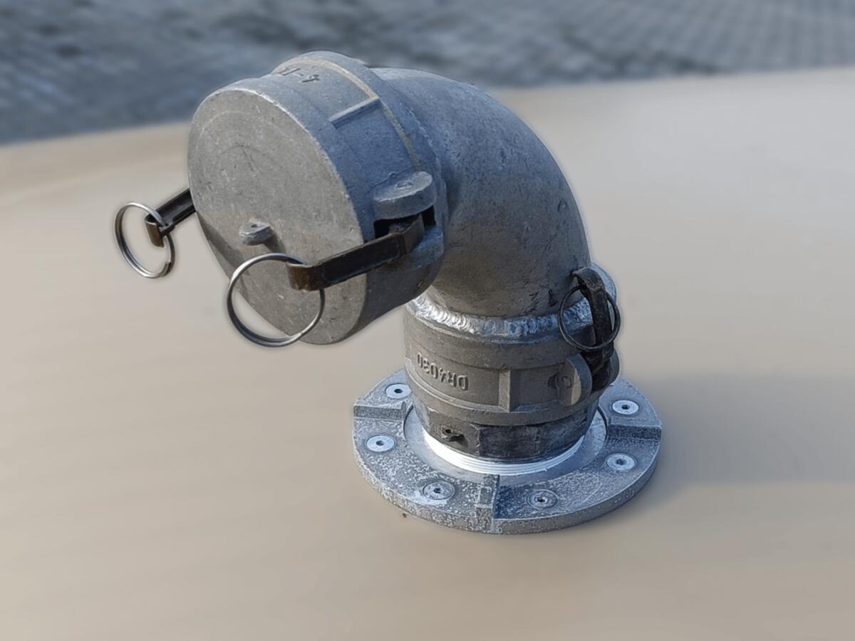 Aansluiting van de EXFLO Fuelbase brandstoftank